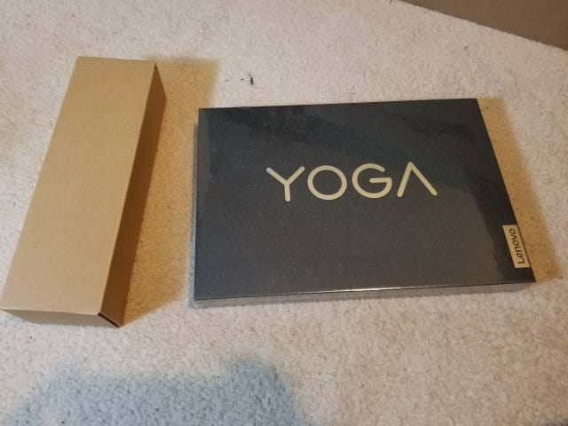 Lenovo Yoga C940 2-in-1 Laptop Unboxing - Image 2