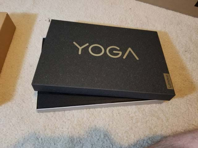 Lenovo Yoga C940 2-in-1 Laptop Unboxing - Image 3