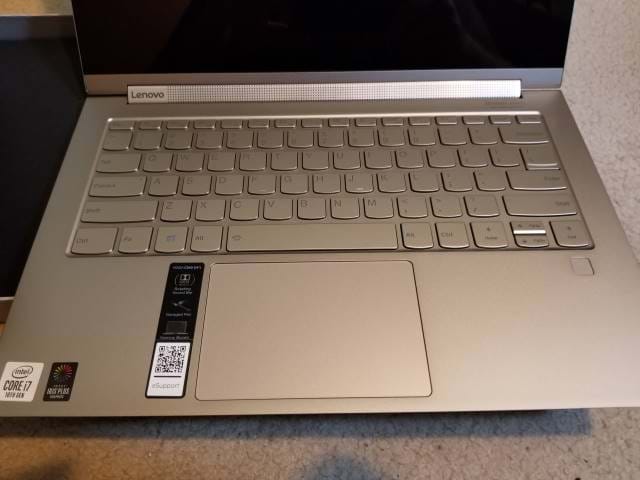 Lenovo Yoga C940 2-in-1 Laptop Unboxing - Image 9