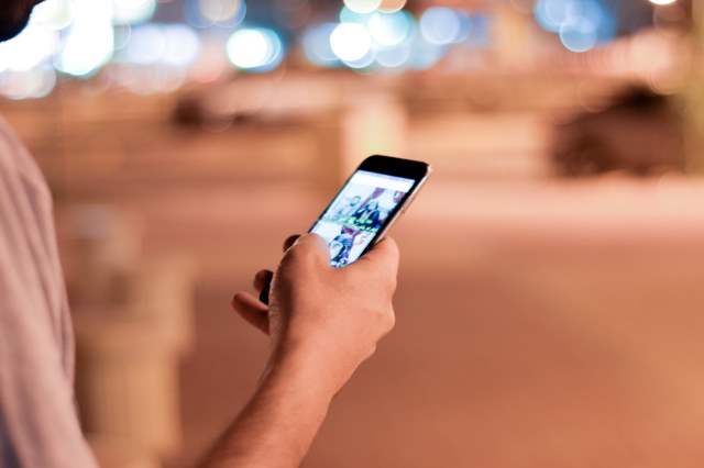 Man holding a smartphone